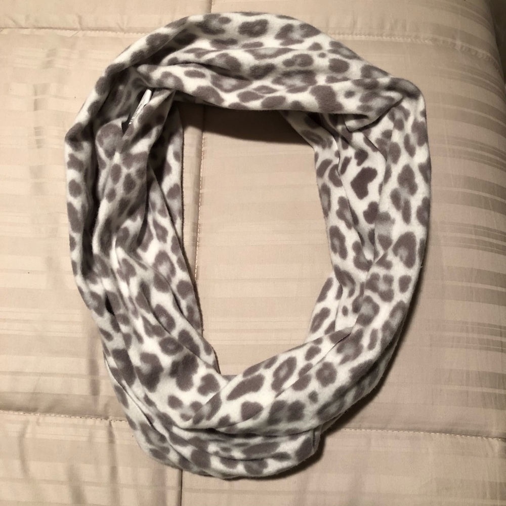 Cheetah Scarf